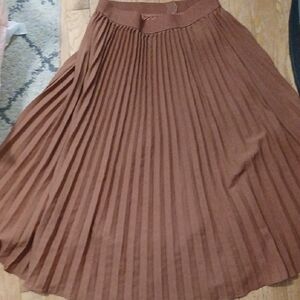 Elegant Brown Pleated Skirt